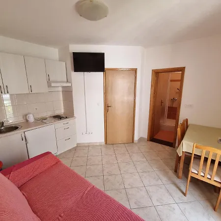 Apartment Luetic Makarska