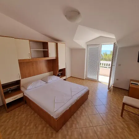 Apartment Luetic