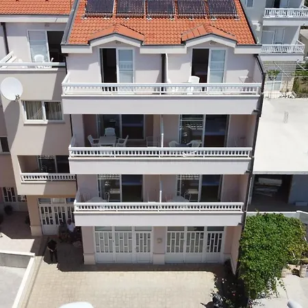 Luetic Apartment