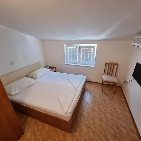 Apartment Luetic