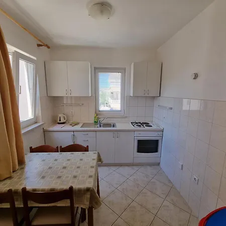 Luetic Apartment *