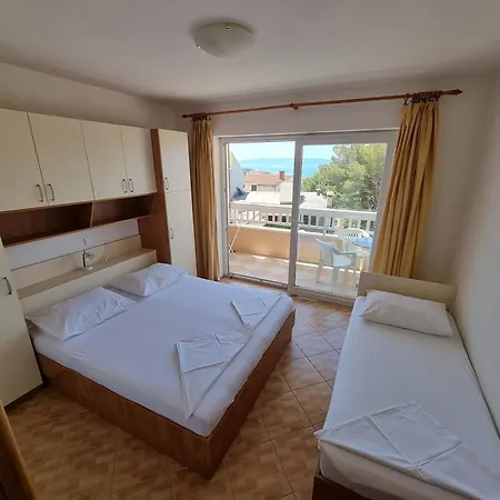 Apartment Luetic