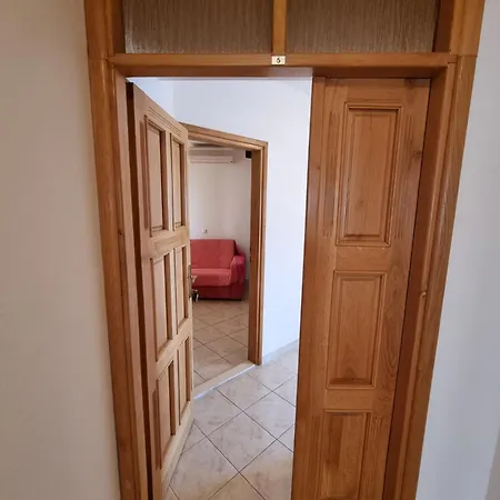 Luetic Apartment Makarska