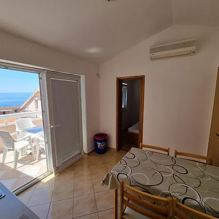 Luetic Apartment