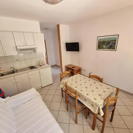 Luetic Apartment