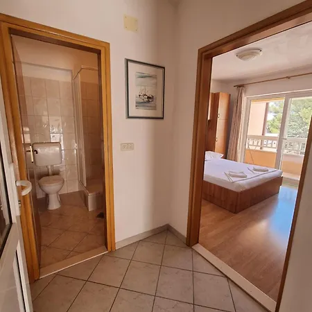 Luetic Apartment Makarska