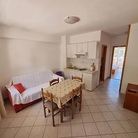Luetic Apartment Makarska