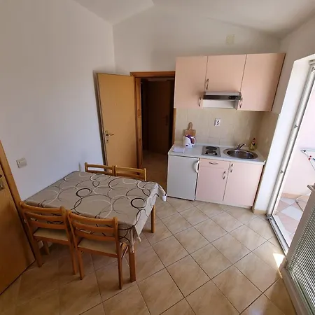 Apartment Luetic